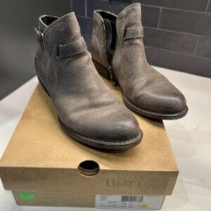 Born 7.5 Womens Medium Boots JEM Grey D38622